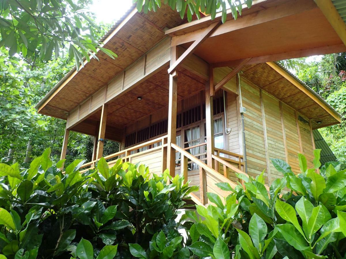 Two Fish Resort Lembeh Bitung Exterior photo